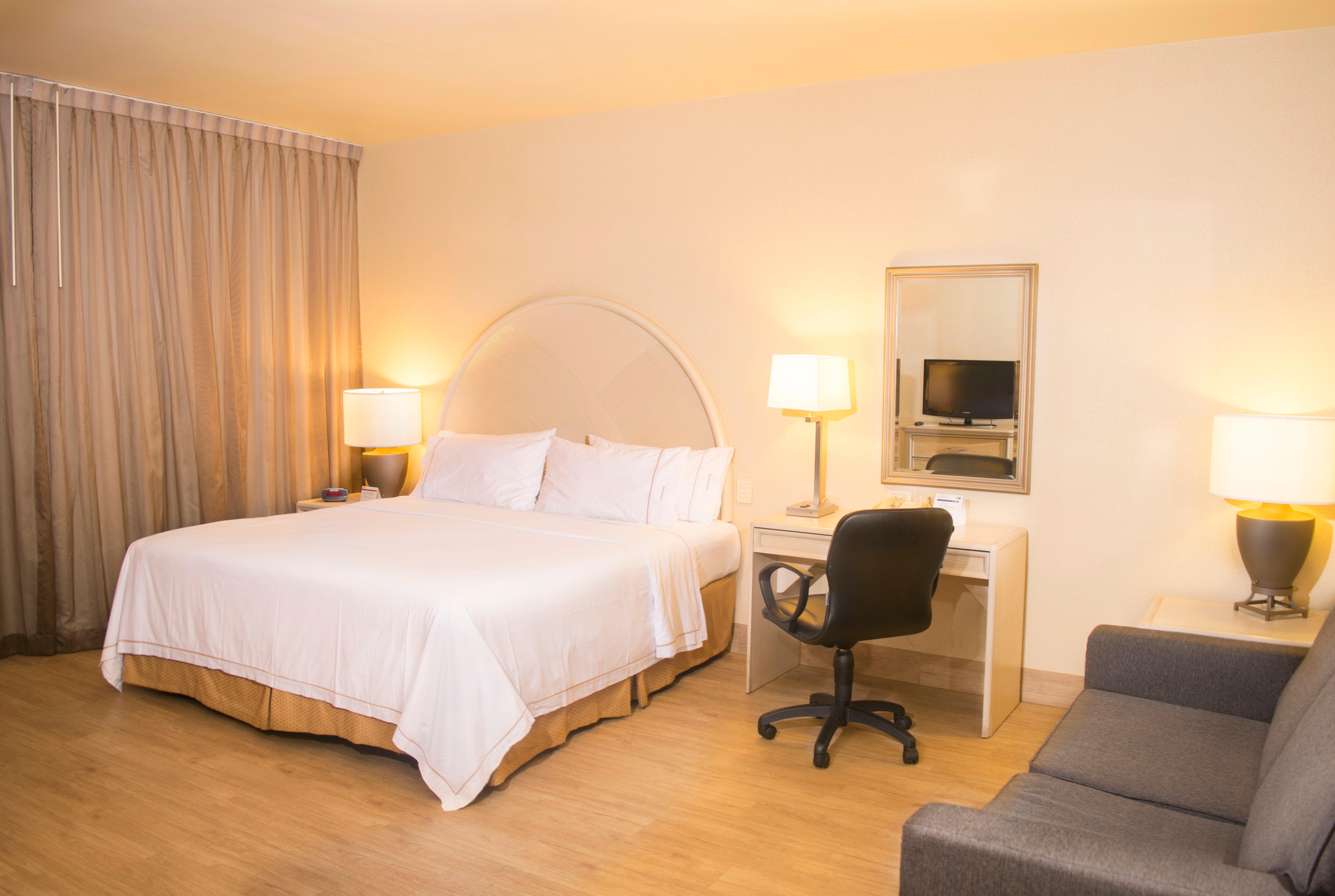 Holiday Inn Express Monterrey Galerias-San Jeronimo By Ihg Exterior photo
