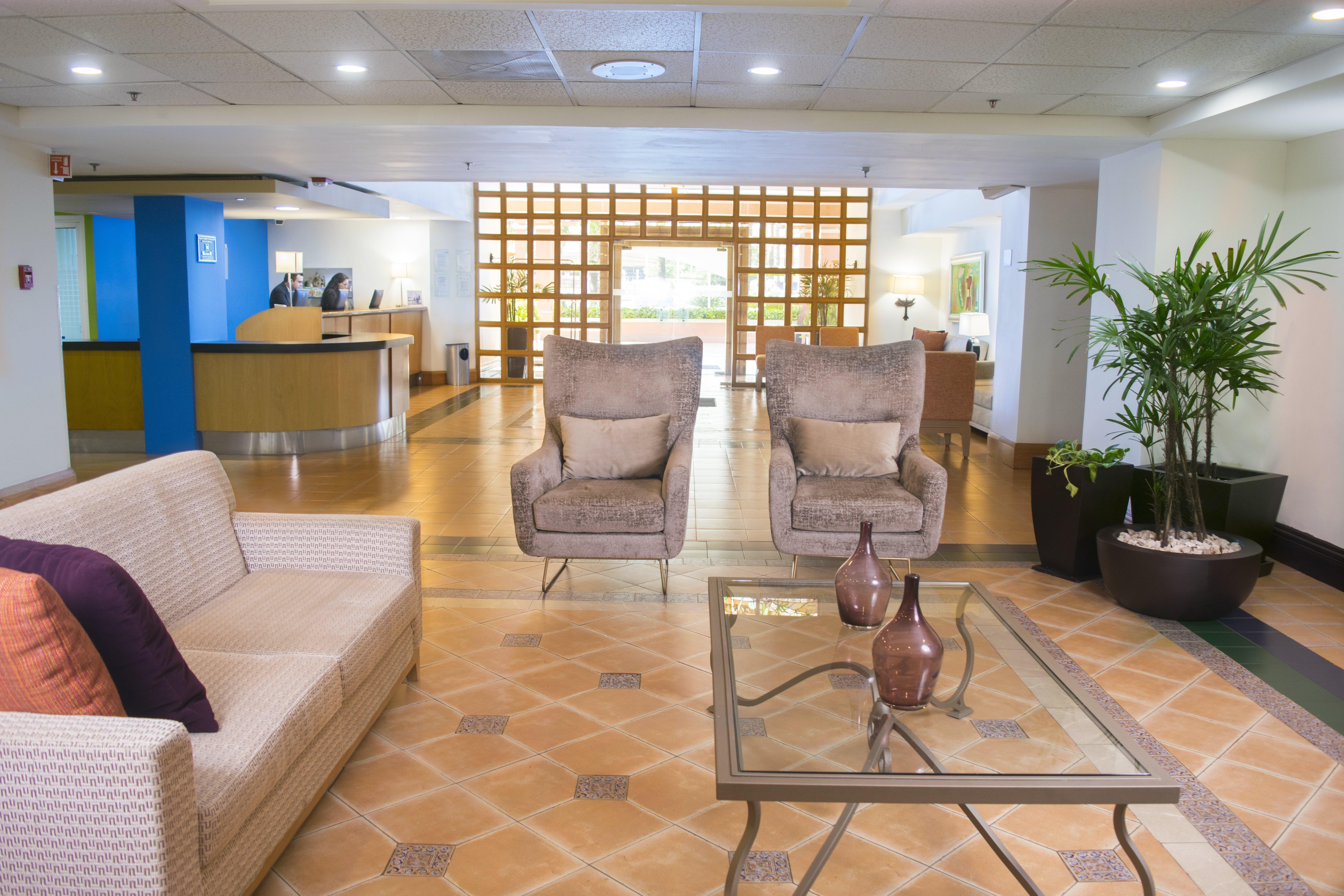 Holiday Inn Express Monterrey Galerias-San Jeronimo By Ihg Exterior photo