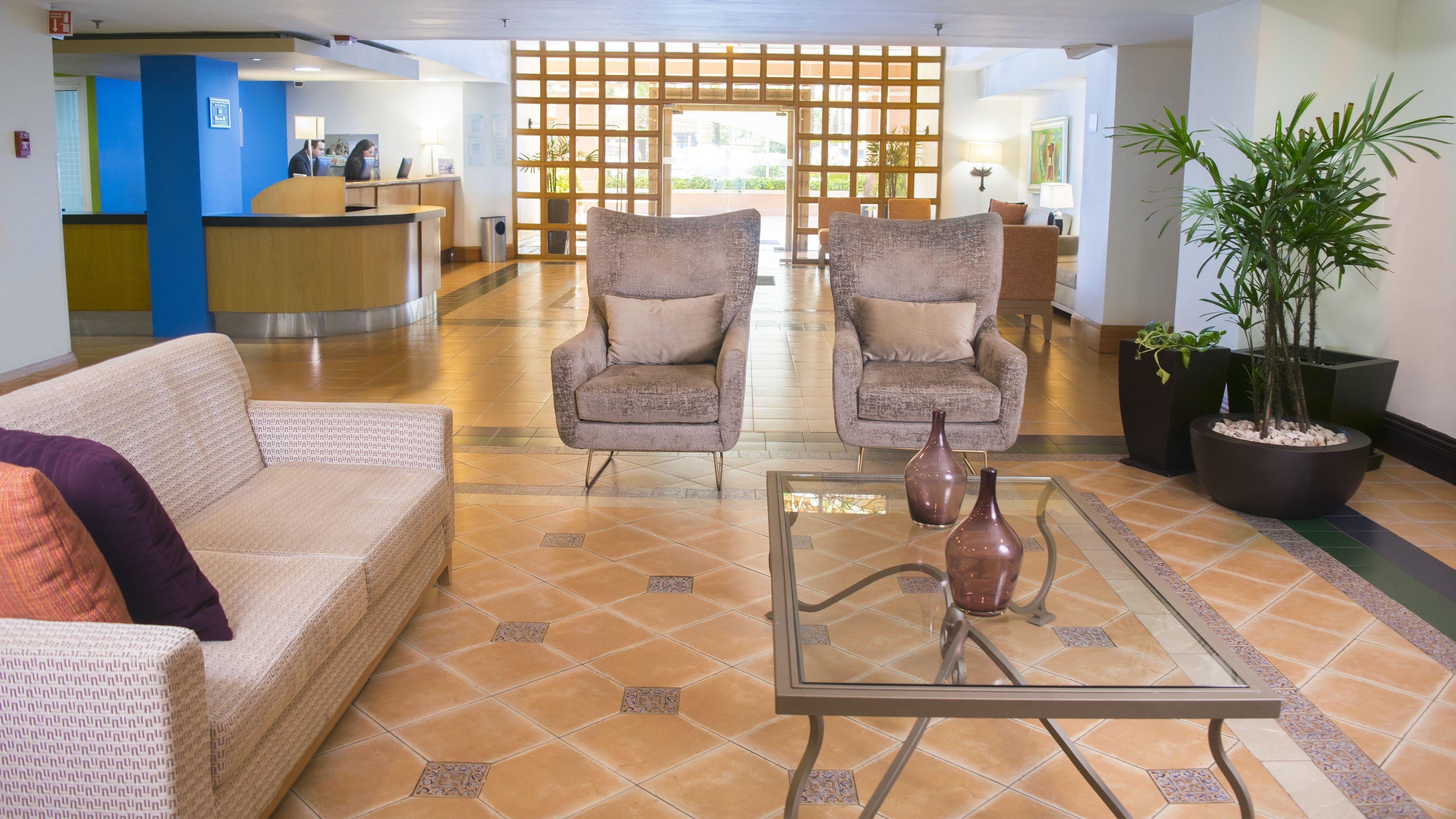 Holiday Inn Express Monterrey Galerias-San Jeronimo By Ihg Exterior photo