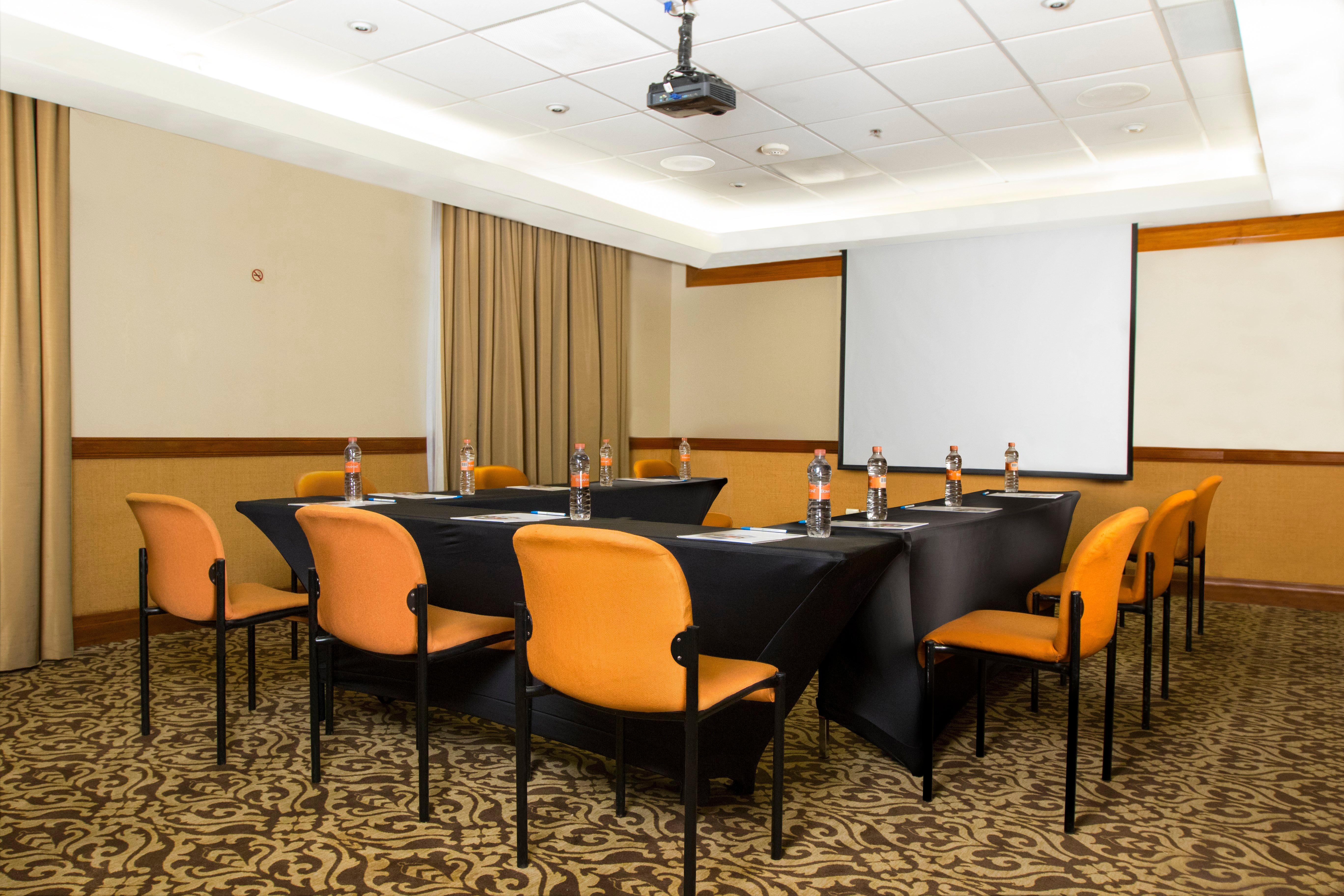 Holiday Inn Express Monterrey Galerias-San Jeronimo By Ihg Exterior photo
