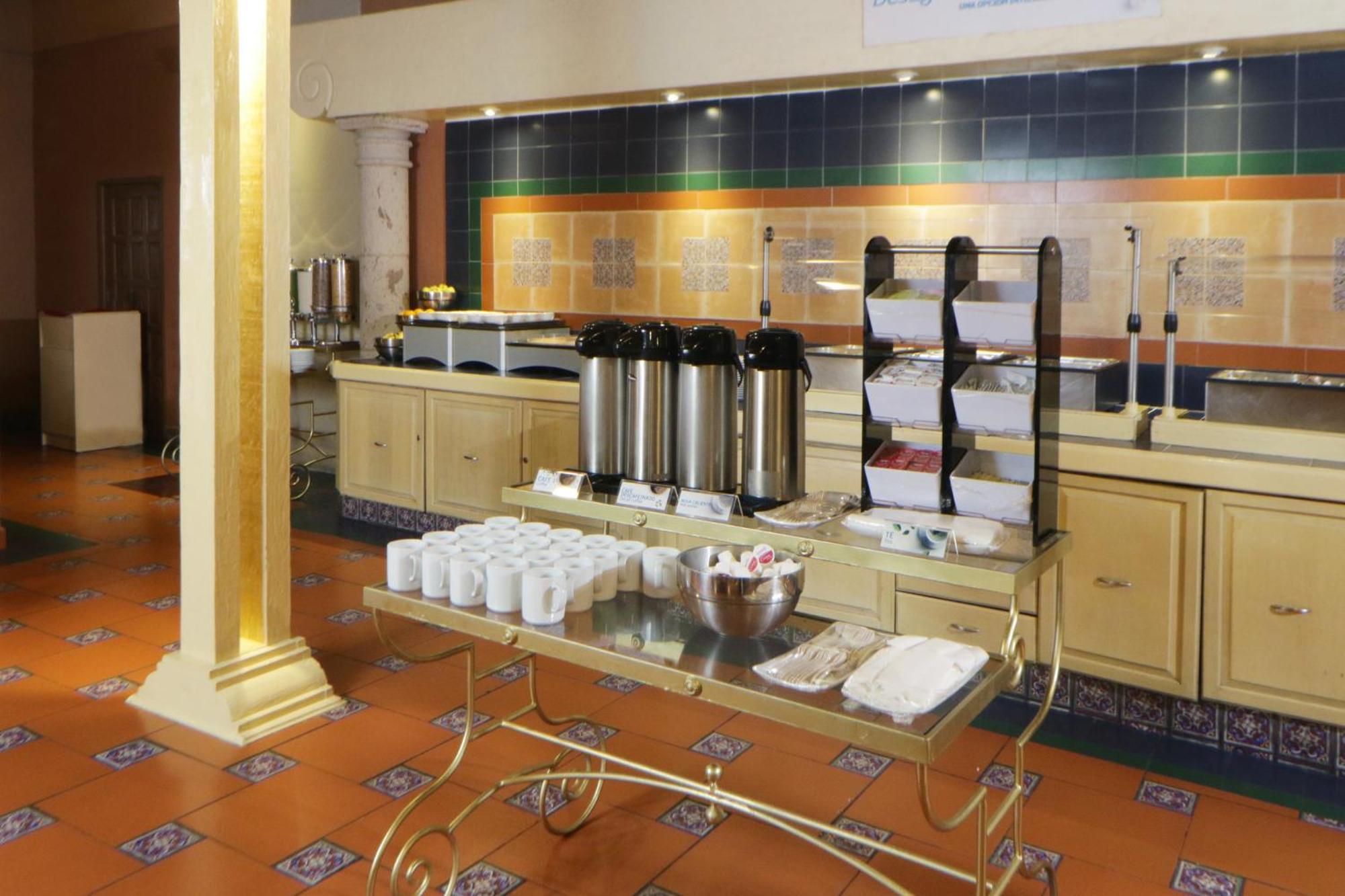 Holiday Inn Express Monterrey Galerias-San Jeronimo By Ihg Exterior photo